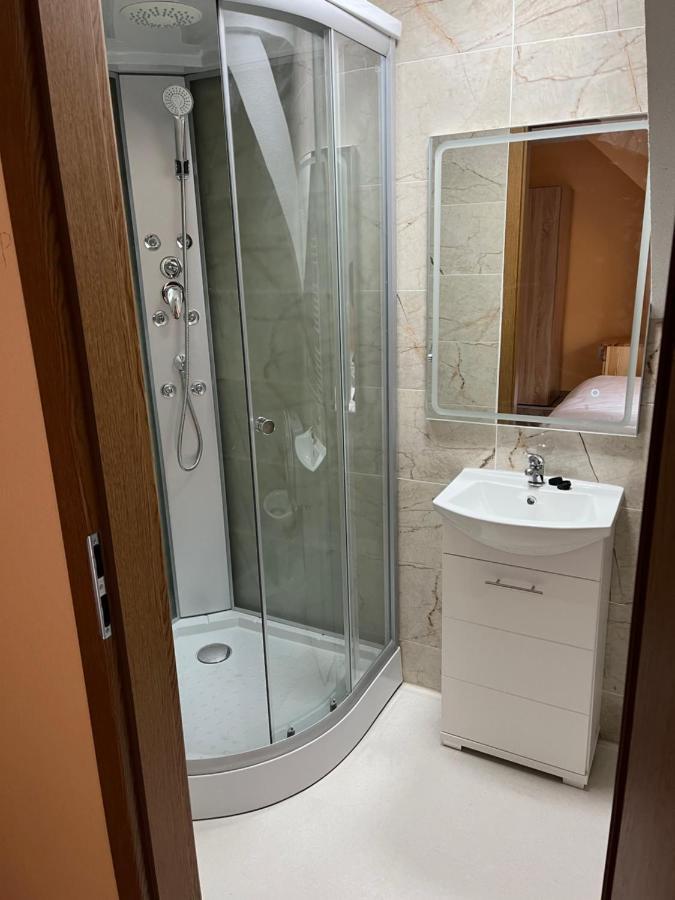 Vt6 House & Restaurant Bed & Breakfast Znojmo Exterior photo