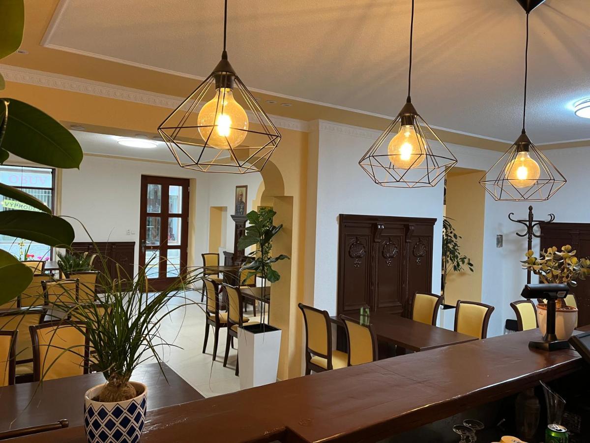 Vt6 House & Restaurant Bed & Breakfast Znojmo Exterior photo